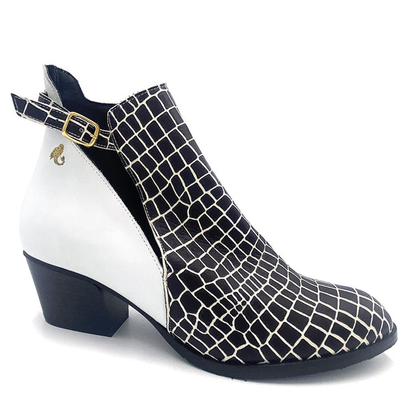 Black and white bootie 1511