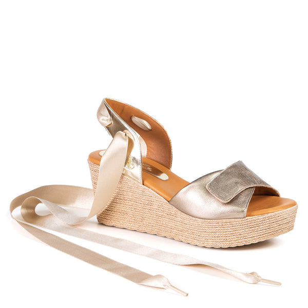 LAUREN metallic wedge sole sandal with ribbons