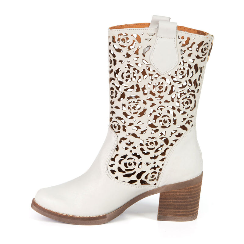 SHANIA white western boot