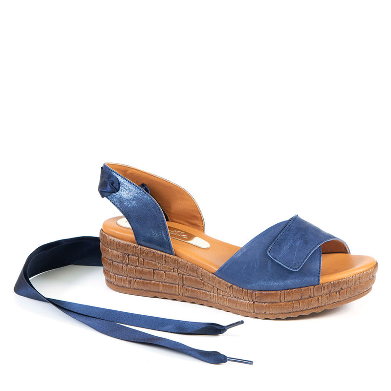 LEAH wedge sandal with satin laces 